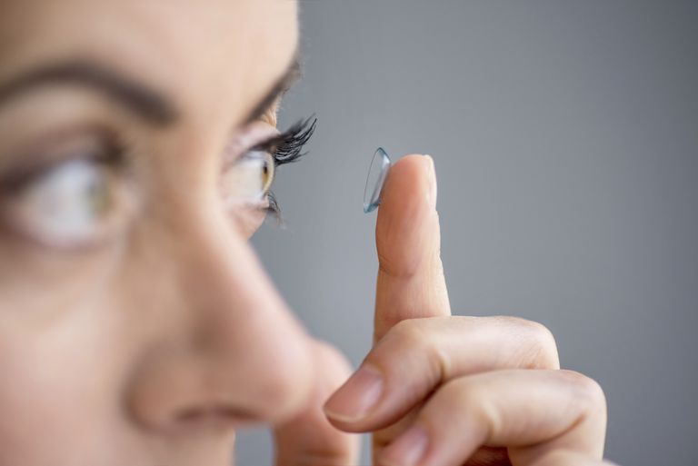 4 Razones por las cuales las lentes de contacto pueden no ser para usted