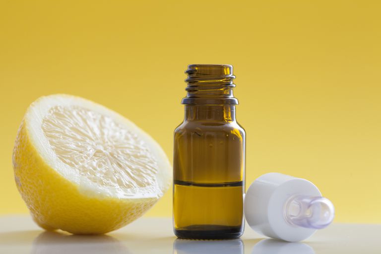 Los beneficios y usos del aceite esencial de limón