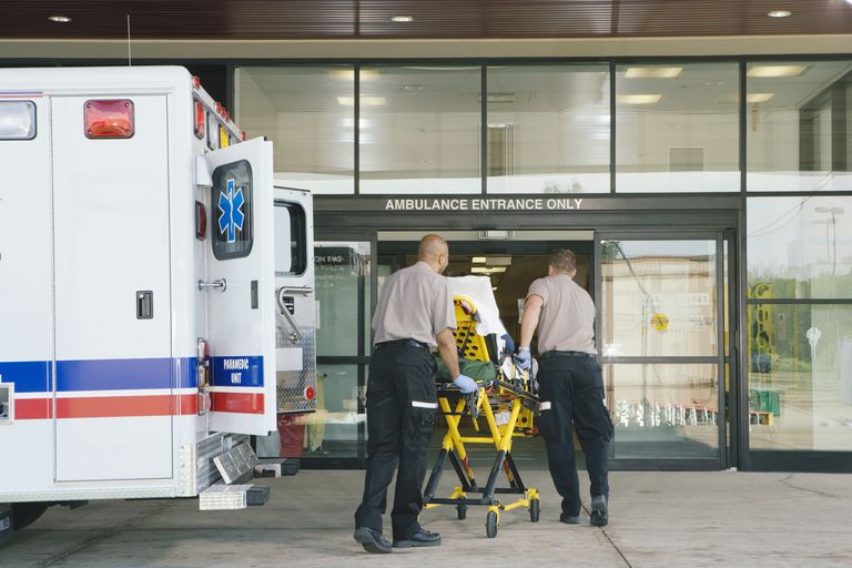 La Diferencia entre un EMT y un Paramédico