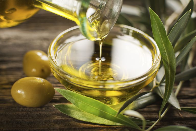 ¿El aceite de oliva sana las cicatrices del acné?