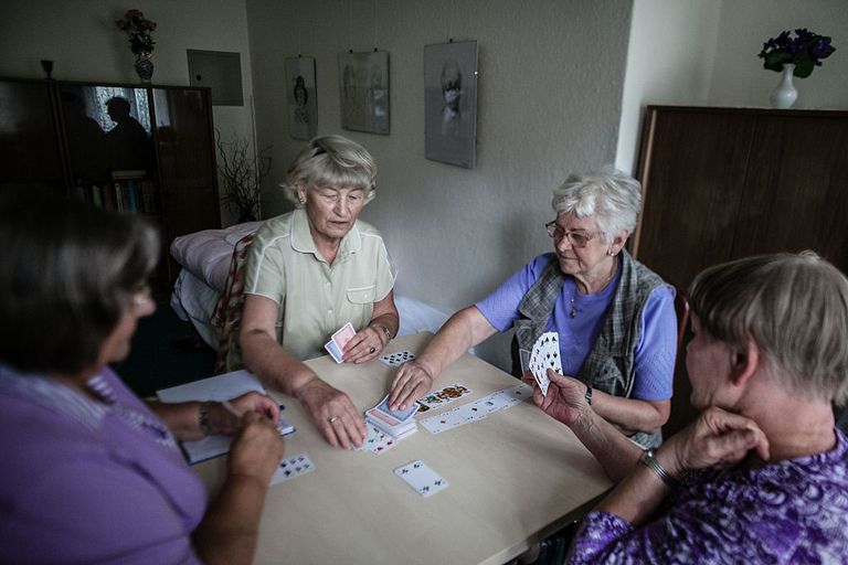 Cualidades esenciales de un buen asilo de ancianos Con Preocupaciones por el final de la vida