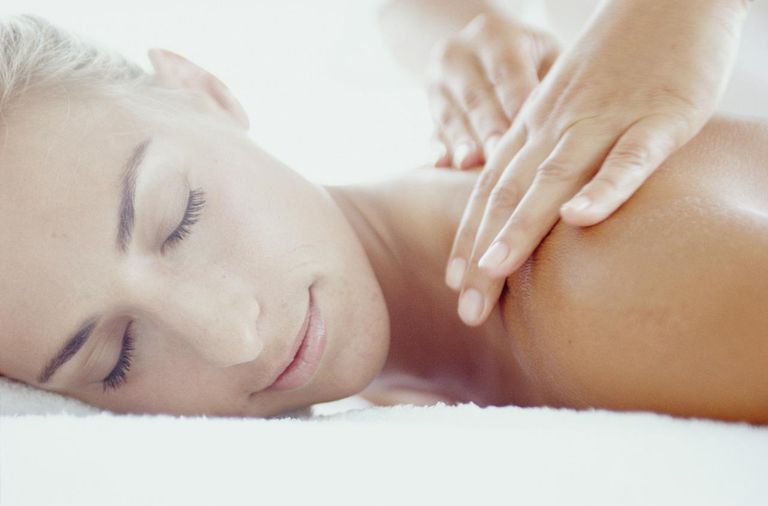 Cómo convertirse en terapeuta de masaje