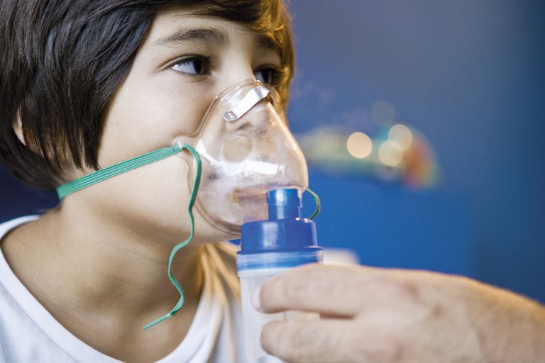 Cómo comprobar si hay dificultad para respirar en los niños