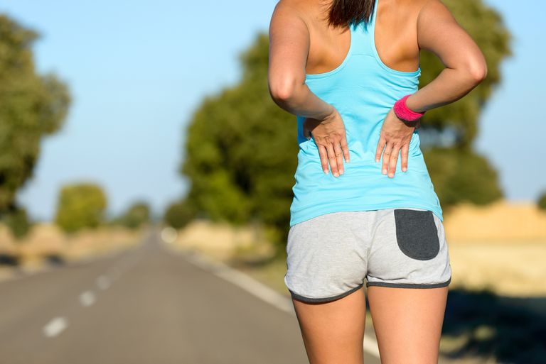 Cómo obtener alivio de un espasmo muscular en la espalda