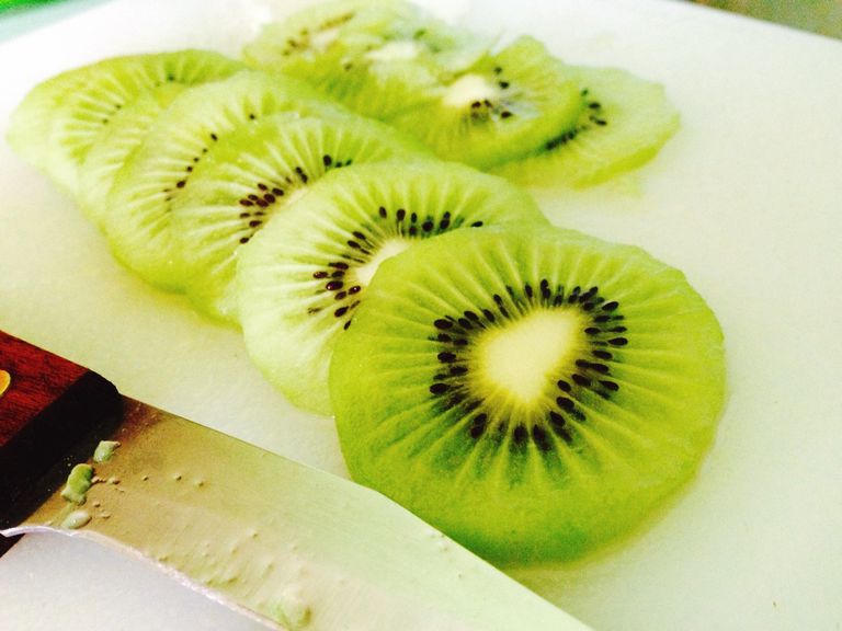 Datos nutricionales y beneficios nutricionales del kiwi