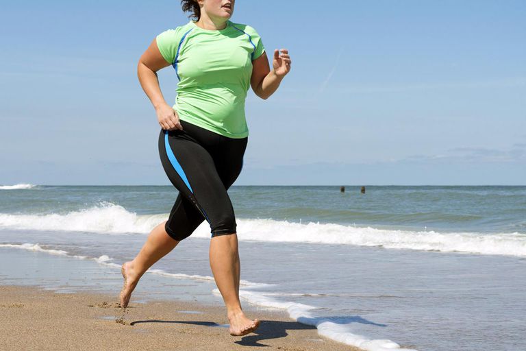 Aprenda si correr puede ayudarlo a deshacerse de la grasa del vientre no deseada