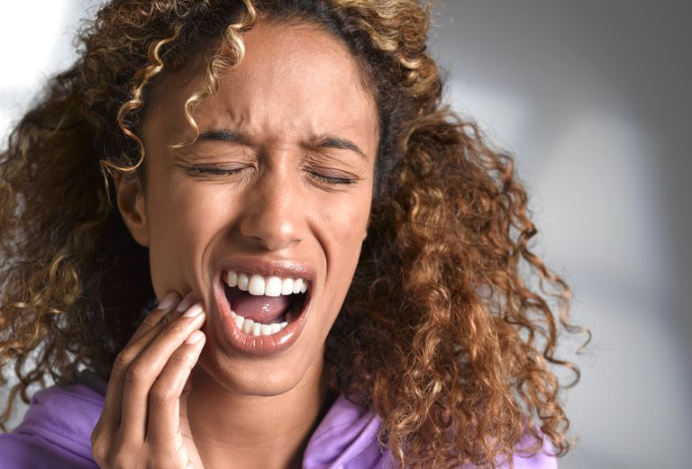 Consejos para aliviar el dolor de dientes cuando tiene caries