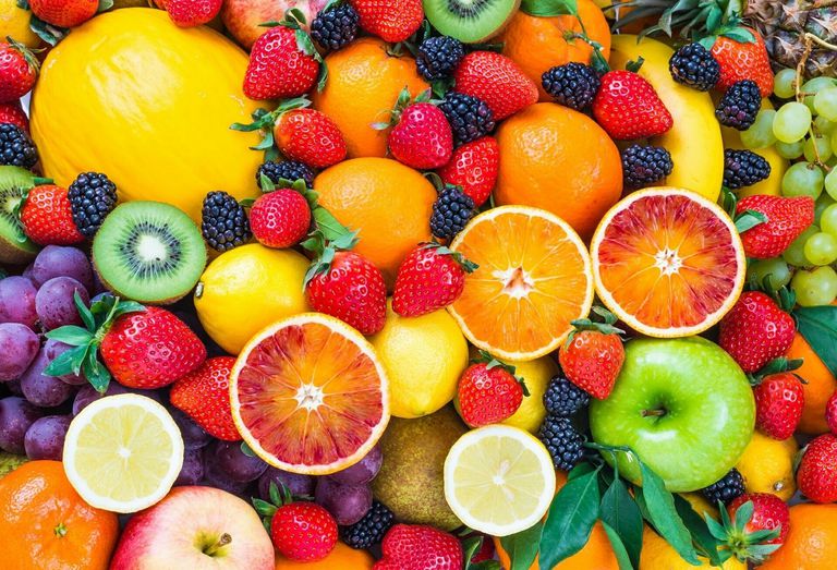 Por qué debería comer fruta en las comidas