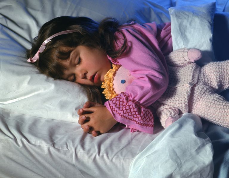 10 Signos sorprendentes de apnea del sueño en los niños
