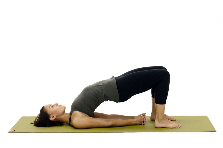 6 Posturas de yoga para una mejor postura