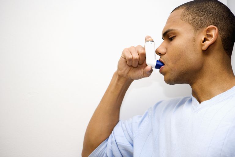 ¿Son los nebulizadores húmedos mejores que los inhaladores de dosis medidas?