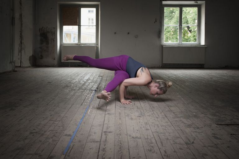 Balanzas de brazos de yoga para prácticas intermedias y avanzadas