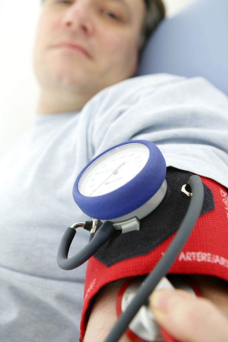 ¿Puede el tratamiento disminuir su presión arterial demasiado?