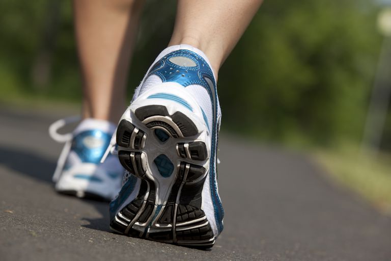¿Puedes usar zapatillas para correr para caminar?