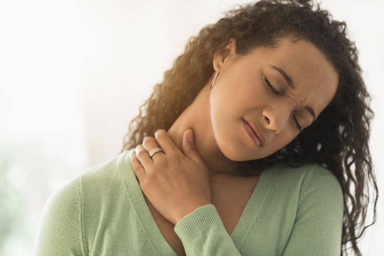 ¿Podría tener un problema de tiroides? Aquí hay 10 síntomas familiares