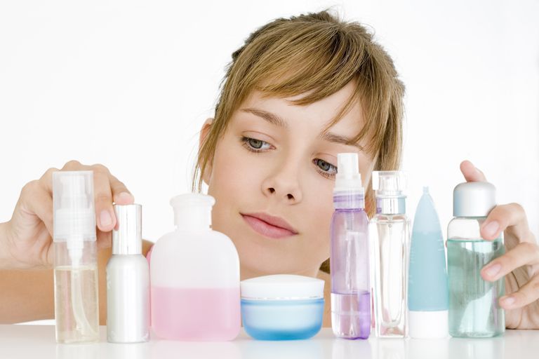 Rutinas de cuidado diario para la piel propensa al acné