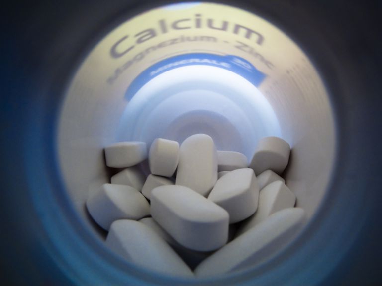 ¿Los suplementos de calcio interfieren con los medicamentos?