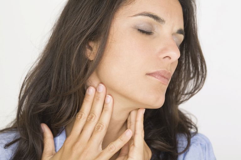¿Los trastornos de la tiroides causan olvido y niebla cerebral?