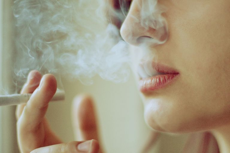 ¿El fumar afecta el riesgo de linfoma de Hodgkin?