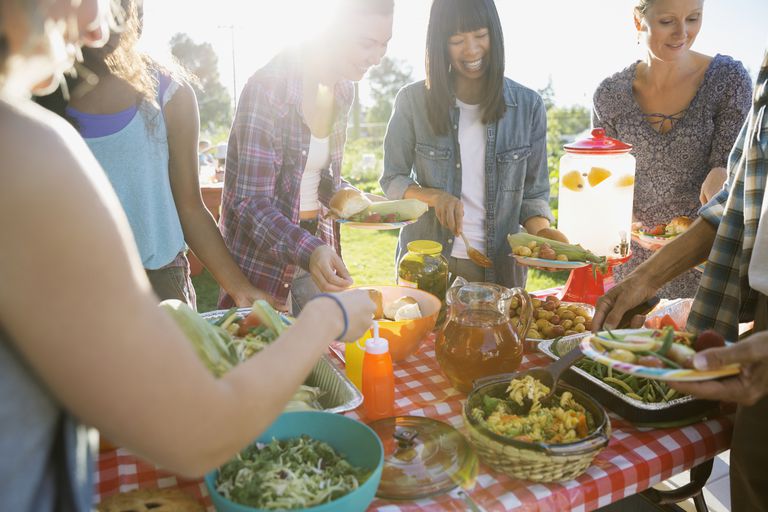 Consejos de seguridad alimentaria esenciales para picnics y barbacoas