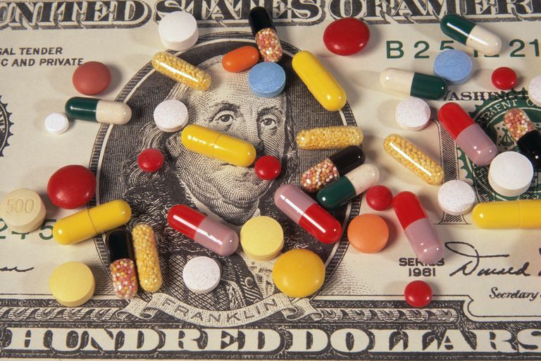 Los medicamentos genéricos lo ayudan a ahorrar dinero en recetas médicas