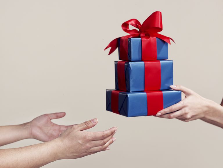 Dar regalos a una persona con esclerosis múltiple