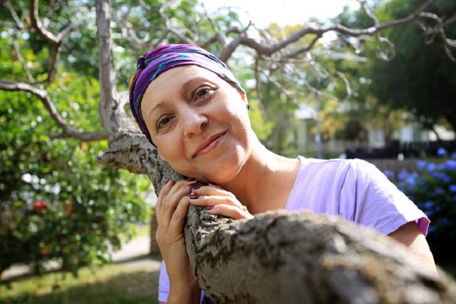 Ayude a combatir el cáncer de mama como un compañero de apoyo para la quimioterapia