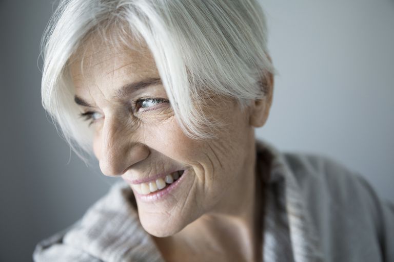 Cómo el envejecimiento afecta el cabello