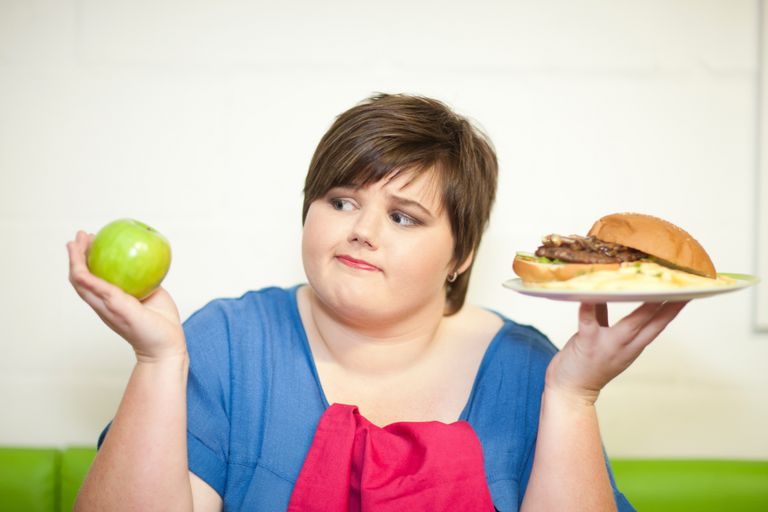 Cómo se relacionan la obesidad infantil y los trastornos de la alimentación