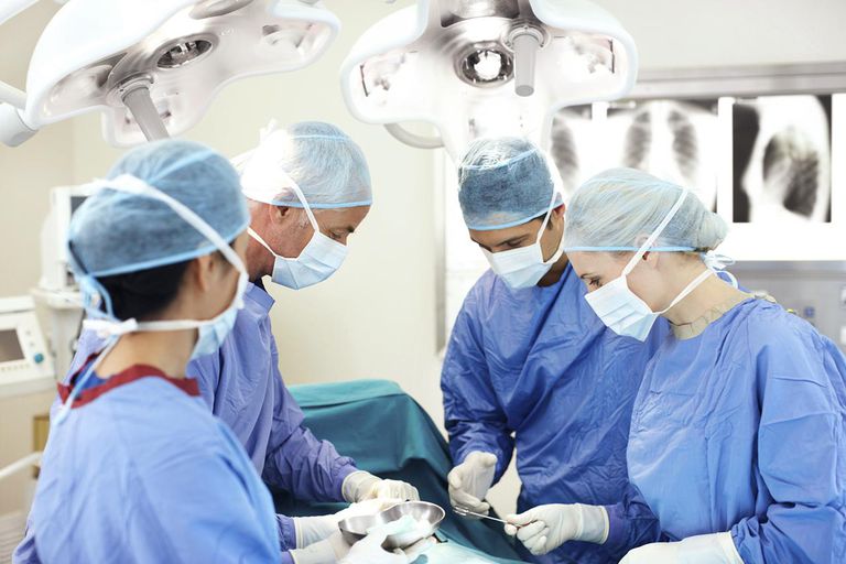 Cómo convertirse en un tecnólogo quirúrgico