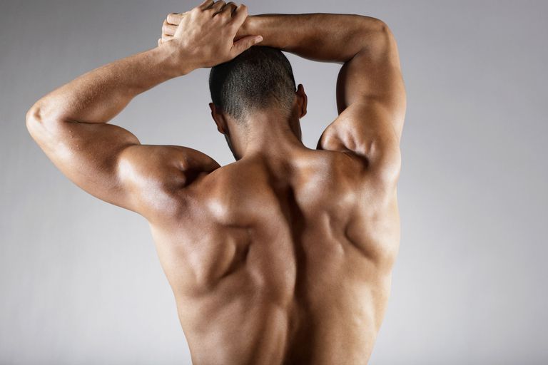 Cómo hacer la cara Tira ejercicio para hombros más fuertes