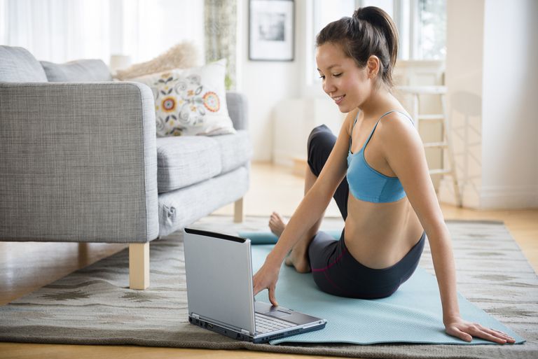 Cómo enseñar yoga en línea