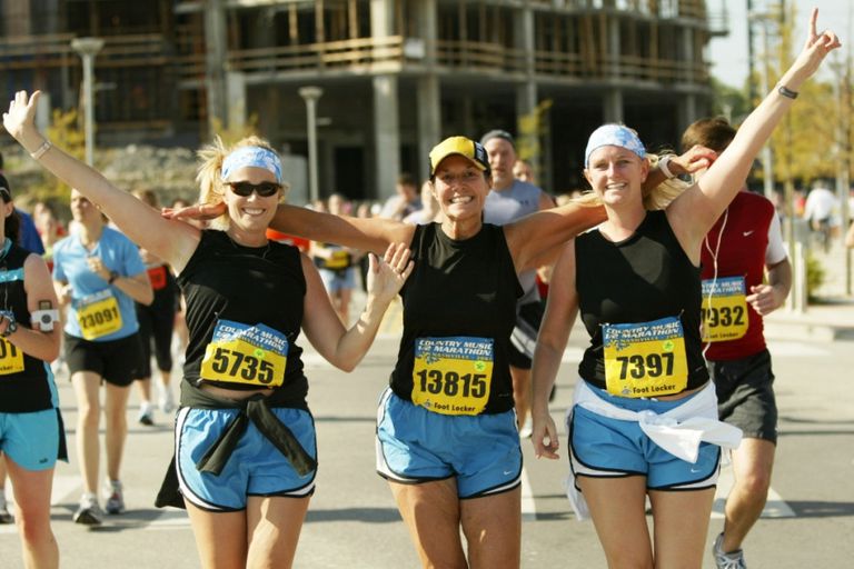 Cómo entrenar para caminar un maratón de principio a fin