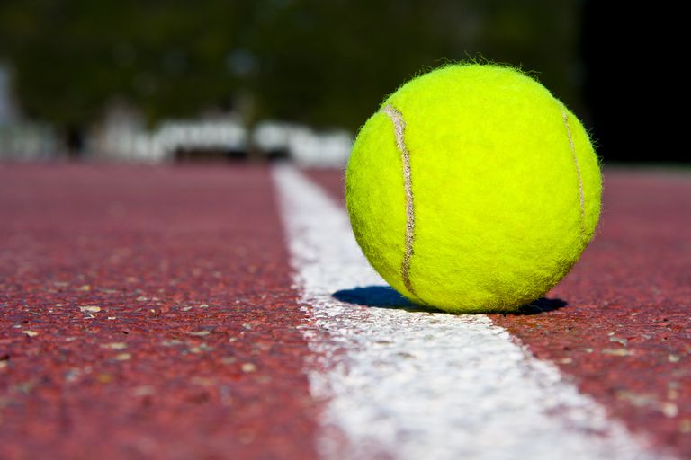 Cómo usar una pelota de tenis para prevenir el ronquido y la apnea del sueño posicional