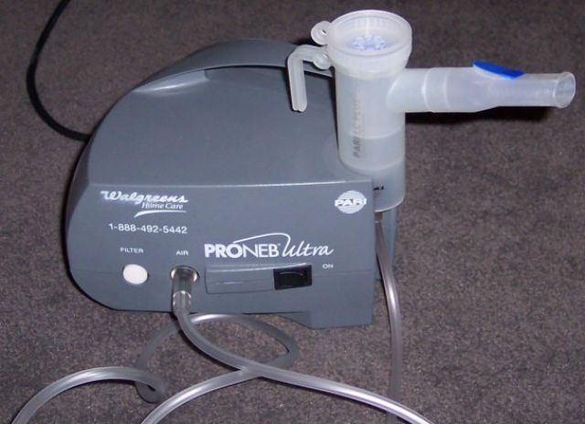 Aprenda cómo se usan las máquinas nebulizadoras para tratar el asma