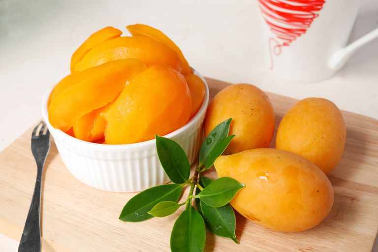 Los mangos no solo son deliciosos, sino que también son nutritivos Coun Recuentos de calorías e información nutricional