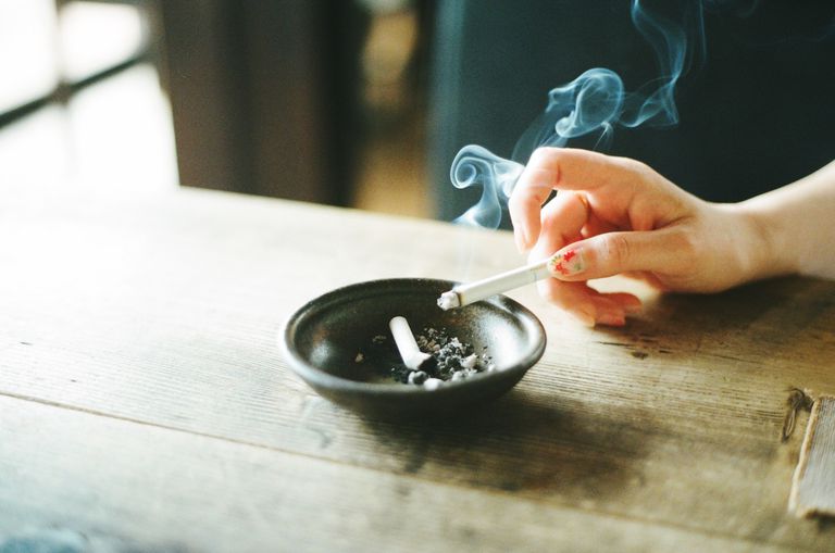 Razones por las que las personas con EPOC siguen fumando