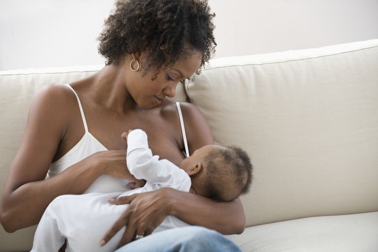 ¿Las madres lactantes deben amamantar mientras están enfermas?