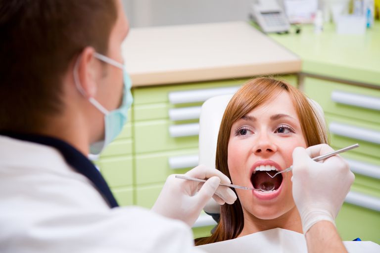 ¿Debería comprar un seguro dental?