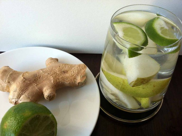 Las 10 mejores recetas infusiones de agua desintoxicadas