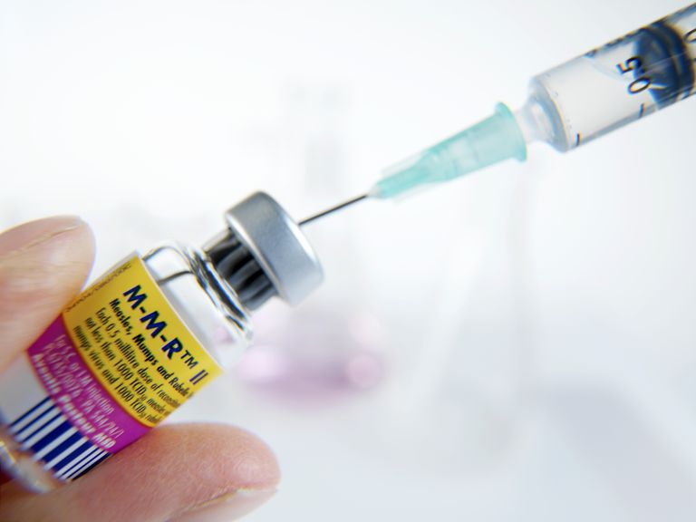 Lo que debe saber sobre las vacunas vivas con virus