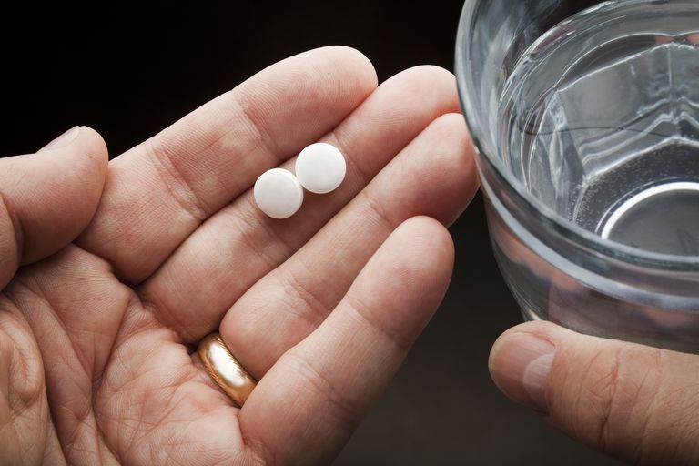 Por qué debería tomar aspirina si está sufriendo un ataque al corazón