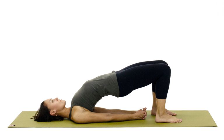 Posturas de yoga para madres lactantes